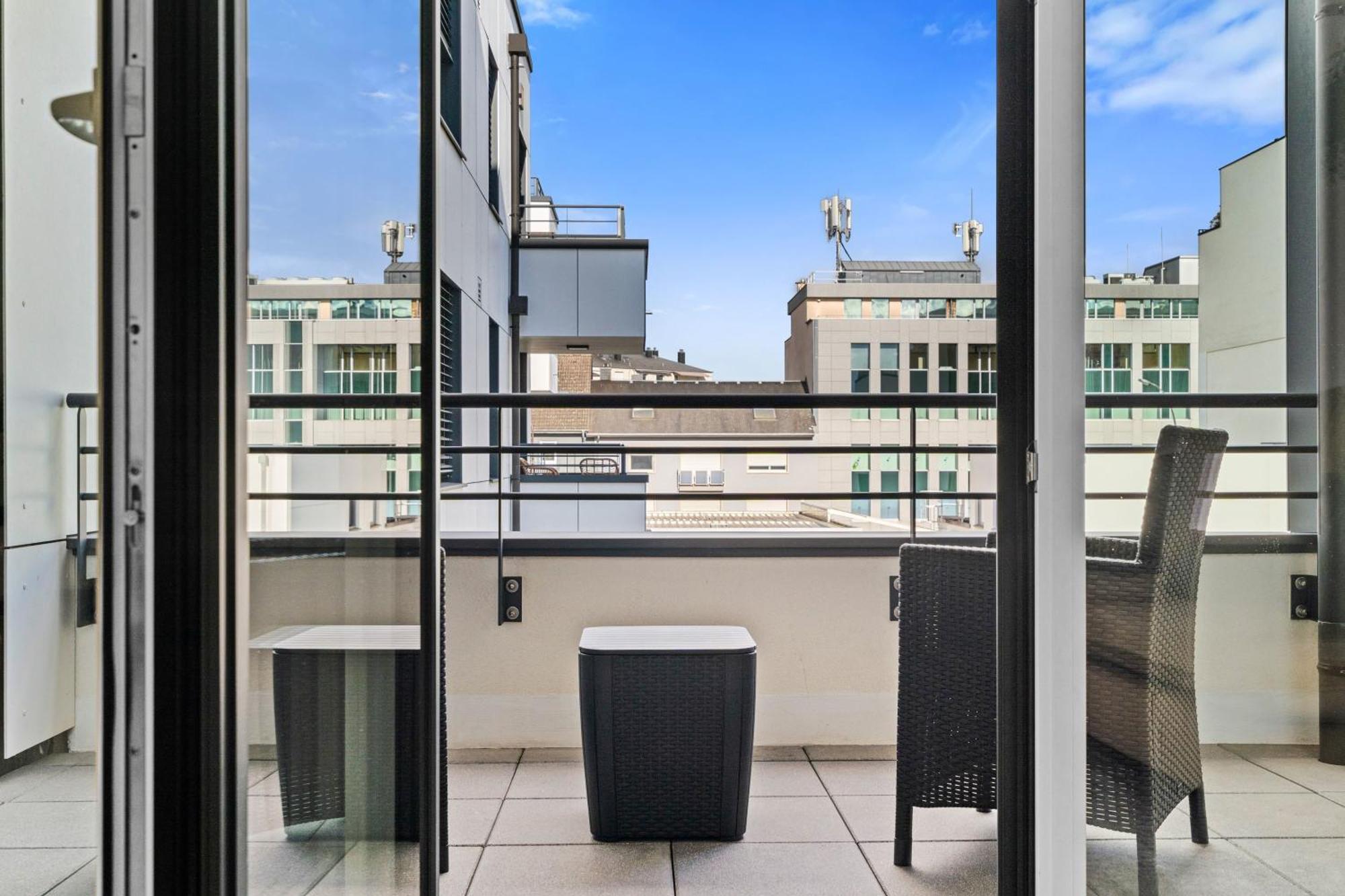 Apartamento Modern 1-br With Balcony In Cessange