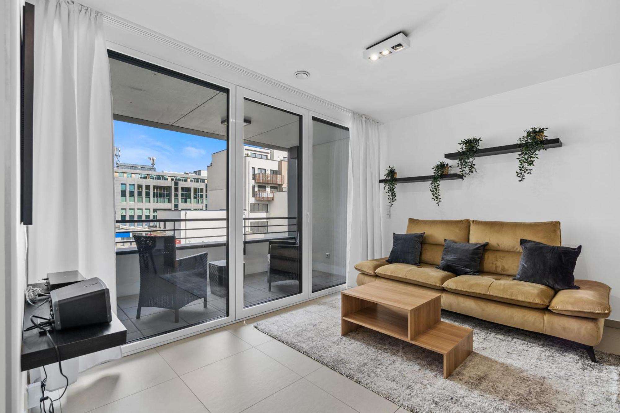 Apartamento Modern 1-br With Balcony In Cessange *